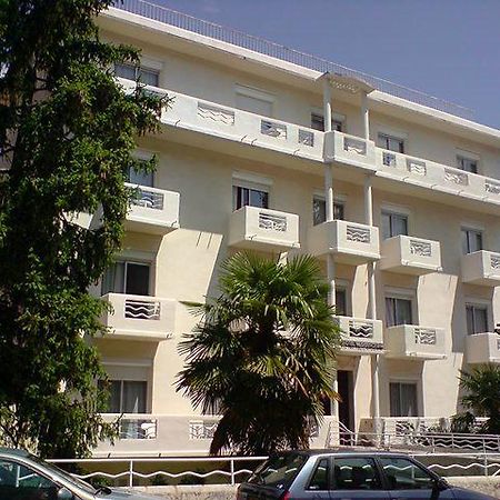 Hotel La Pergola アメリ・レ・バン・パラルダ エクステリア 写真